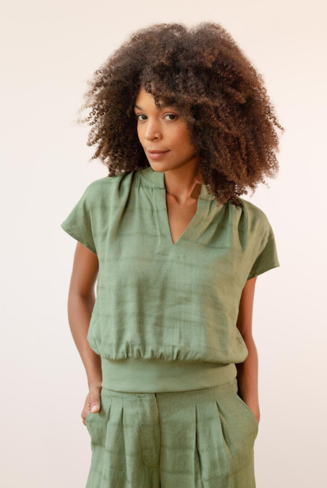 BLUSA CUELLO MAO VERDE PAN PRODUCTO BÁSICO