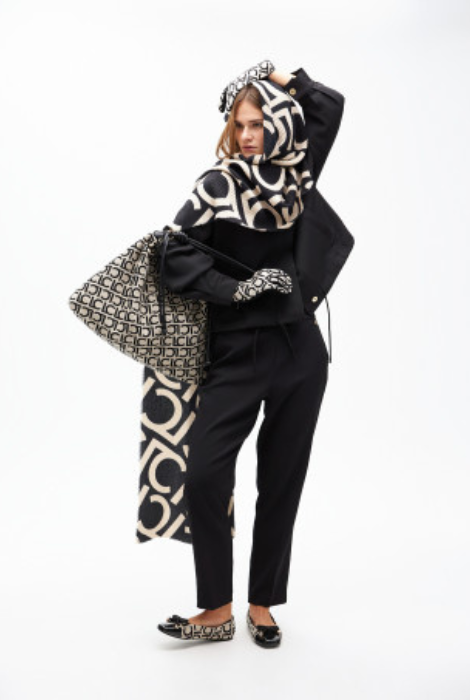 SHOPPER JADQUARD LOGOTIPADO LOLA CASADEMUNT