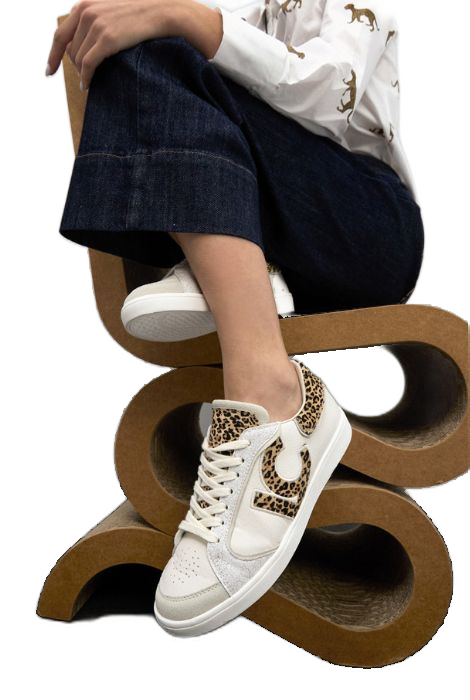 ZAPATILLA DEPORTIVA CRUDA LOGO PRINT LOLA CASADEMUNT