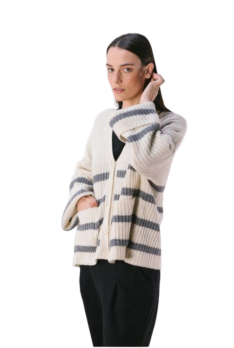 CHAQUETA CRUDA RAYAS GRISES PAN PRODUCTO BÁSICO