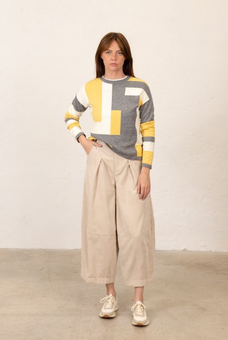 JERSEY ESTAMPADO GEOMÉTRICO GRIS Y AMARILLO PAN PRODUCTO BÁSICO - Imagen 3