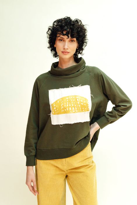 SUDADERA KAKI CUELLO VUELTO PAN PRODUCTO BÁSICO