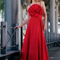 VESTIDO ROJO LARGO TIRANTES CON FLOR NURIBEL